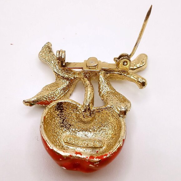 Vintage Gerrys Brooch Red Apple Gold-Tone Enamel Leaves Branch Design Pin - Picture 4 of 8